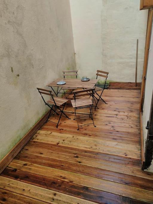 Apartament Patio Cosy Thizy-les-Bourgs Zewnętrze zdjęcie