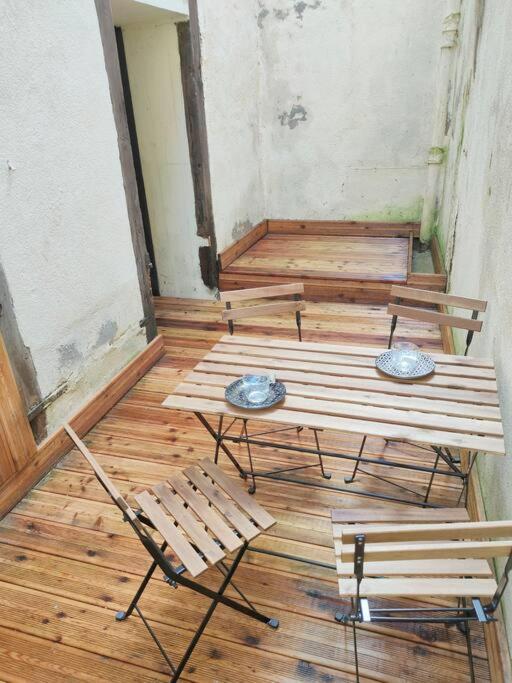 Apartament Patio Cosy Thizy-les-Bourgs Zewnętrze zdjęcie