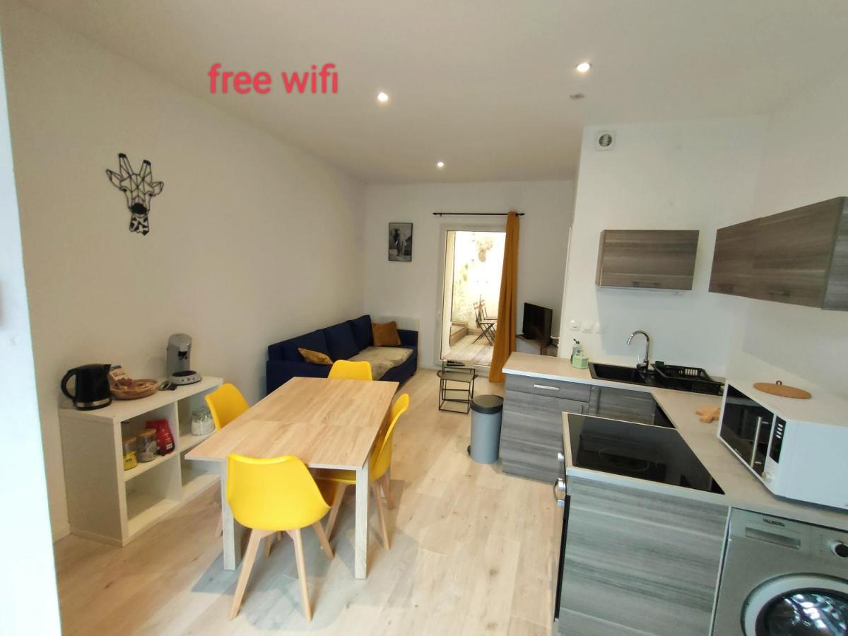 Apartament Patio Cosy Thizy-les-Bourgs Zewnętrze zdjęcie